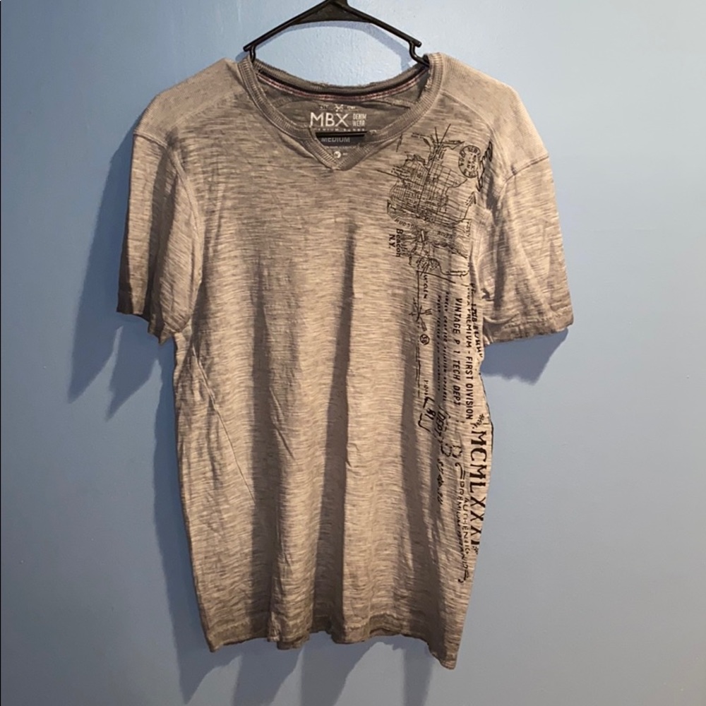 Shot sleeve tee